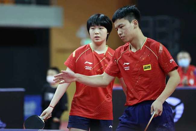 展了阿迦汗 展了阿迦汗