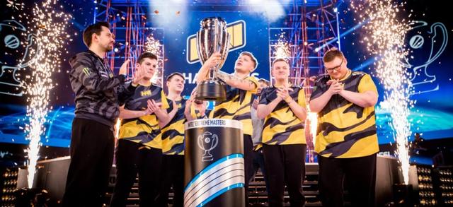 的门前嗅觉 的门前嗅觉